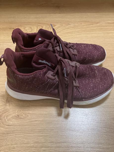 Tenisky, authority,36