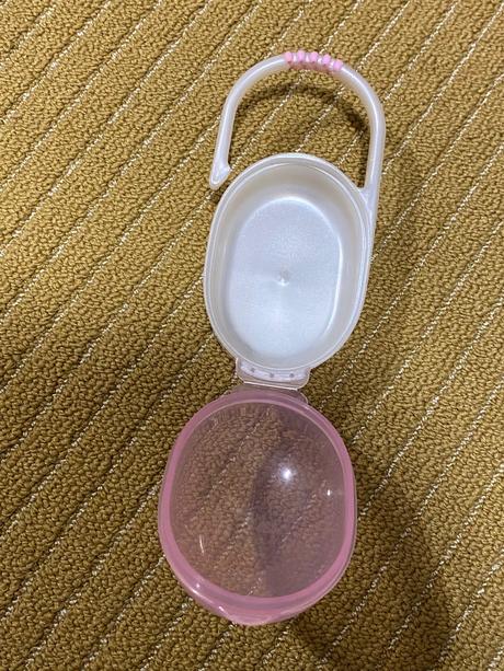 Ruzove puzdro na cumel, avent