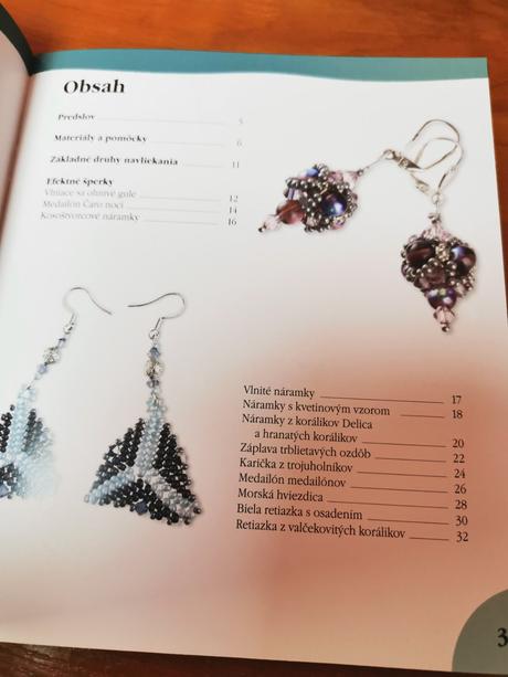 Knižka šperky z korálikov,