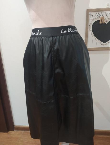 Koženkova sukňa, 