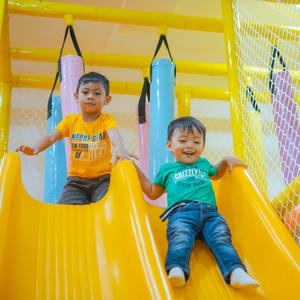 Je barefoot obuv vhodná pre dvojročné deti s plochými nohami?