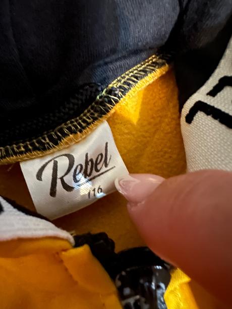 Rebel kids bunda, rebel kids,116