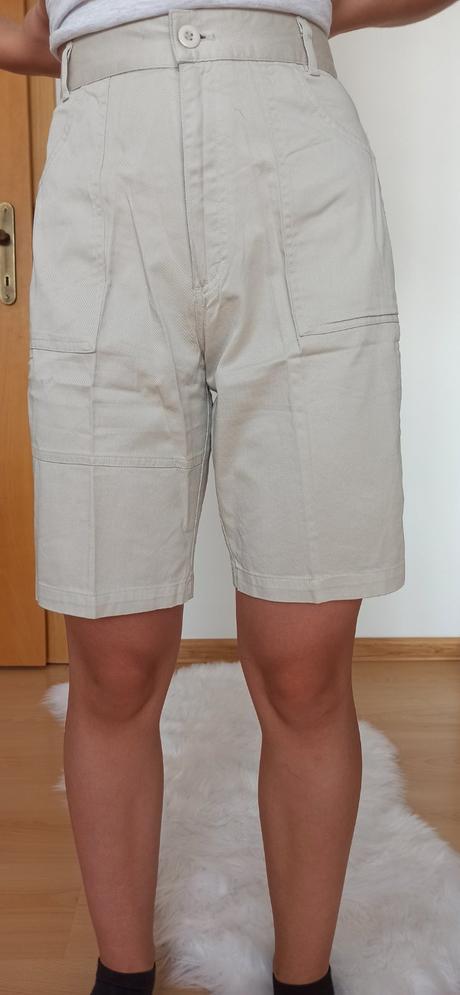 Šortky pre dámy, 26 / 28