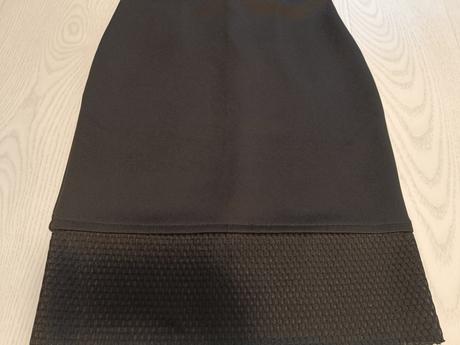 Čierne elegantné sexi šaty, 38