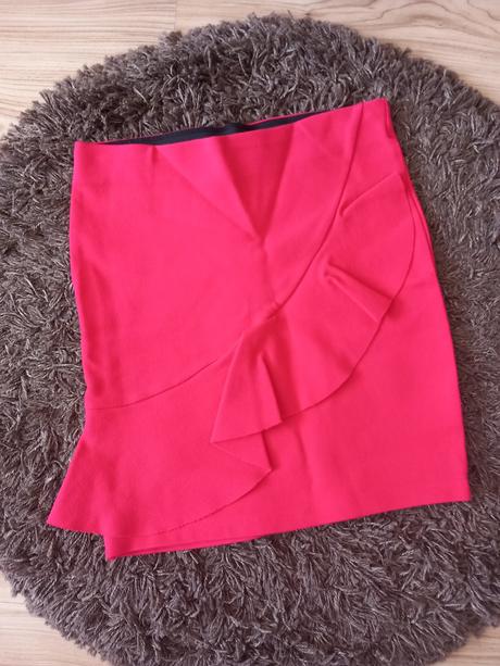 Bandážová sukňa, stradivarius,38