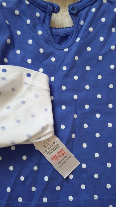 Balenie 2 tričiek, f&f,62