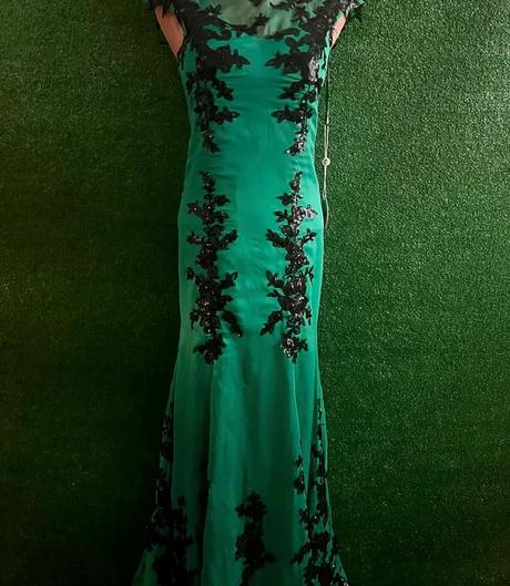 Dámske šaty edressit - vel.s, s