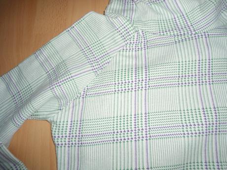 Bielo-zeleno-fialova mikina, xs