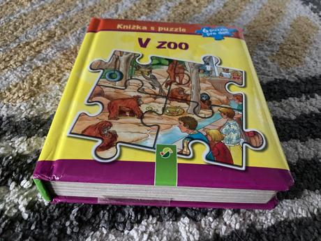Knižka s puzzle v zoo,