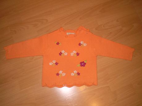 Oranžový svetrik, 92