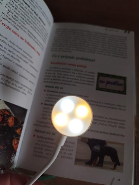 Lampa na čítanie kníh, 