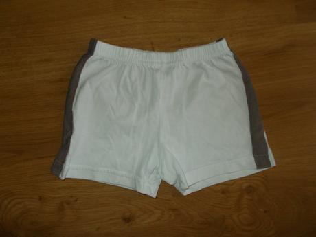 Šortky bielučké, 74