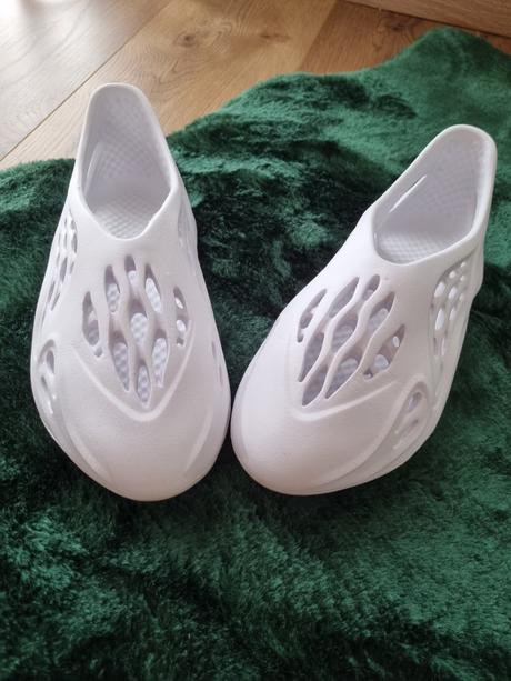 Yeezzy foam bez chybičky, adidas,35