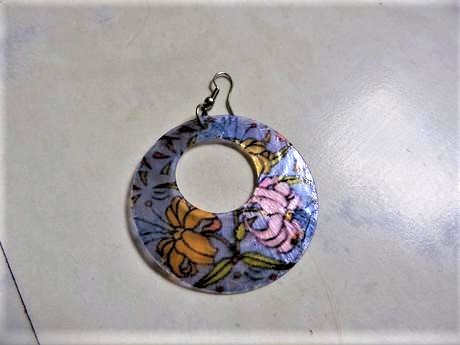 Perleťové náušnice, 