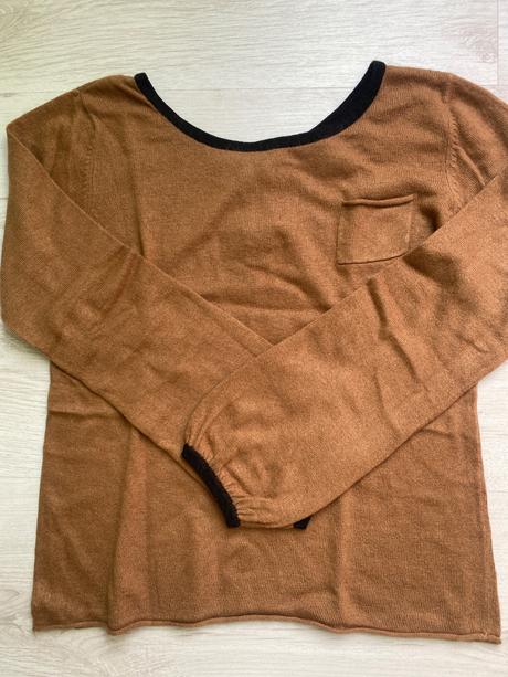 Zaujímavý tenký pulóver 38/40, 40