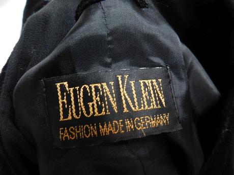 Damsky luxusny zamatovy polokabat, 42