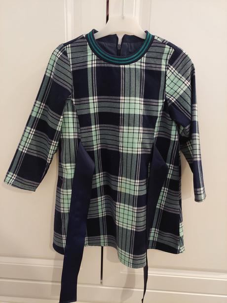 Vianočné šaty, 110