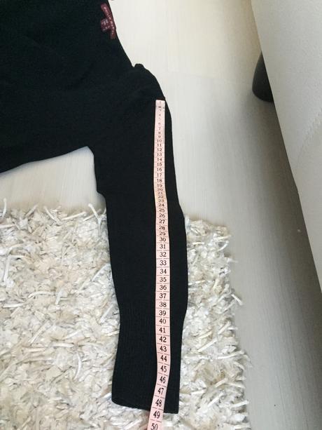 Zaujimany top, philip russel,s