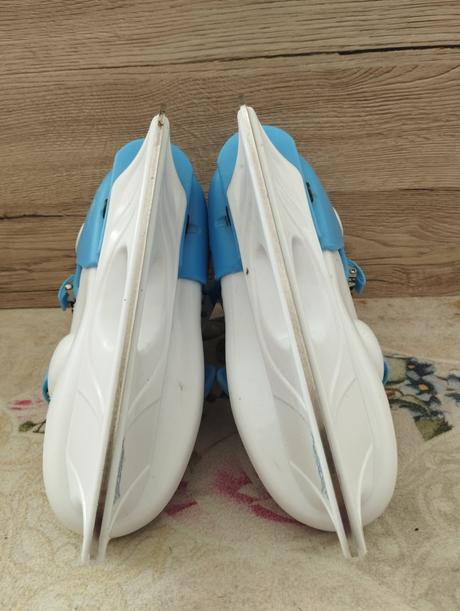 Dievčenské korčule, 32