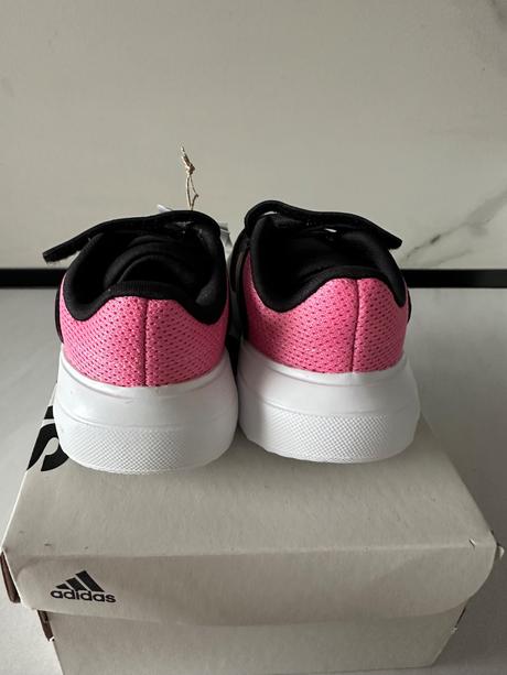 Tenisky adidas, adidas,23