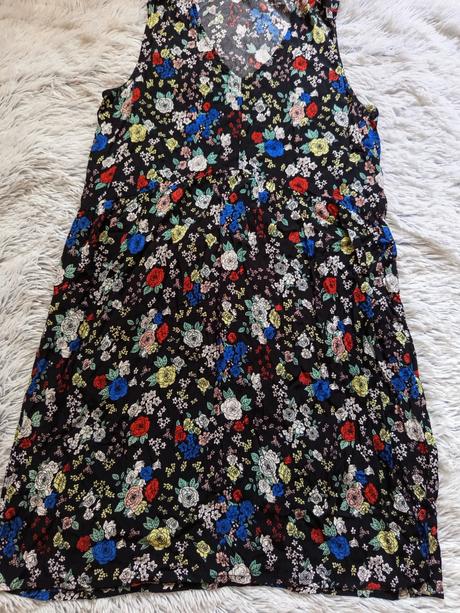 Šaty s kvetinkami, xl