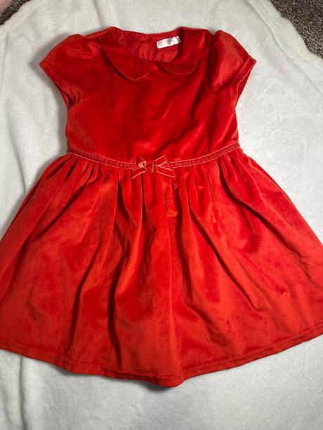Červené šaty, pepco,92