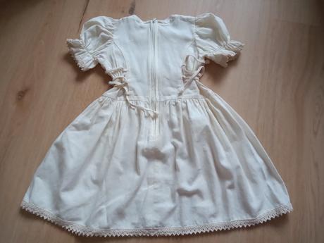 Krásne ľudové šaty pre dievčatko, 104