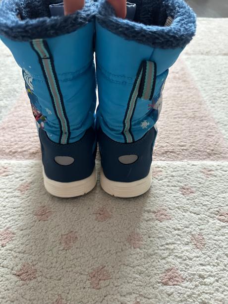 Nepremokavé snehule, 29