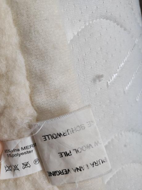 Prikrývka z ovčej vlny, 