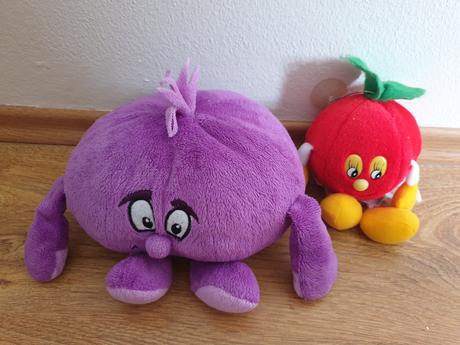 Billa baklažán + červené jablko, 