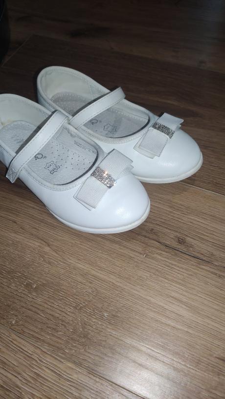 Biele topánky, 28