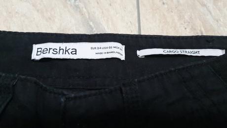 Cierne kapsacove nohavice, bershka,34