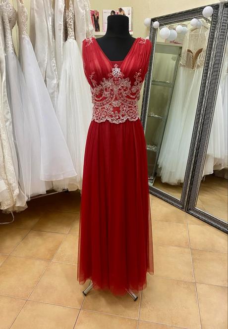 Spoločenské šaty vo veľkosti m/l, l / m