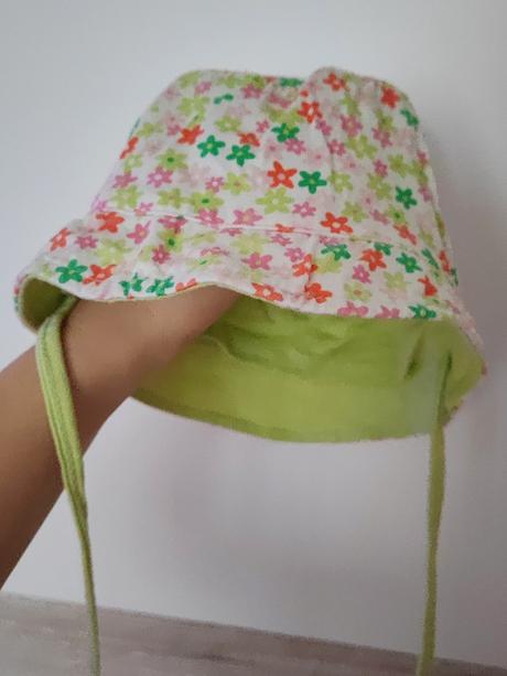 Klobúčik obojstranný, 74