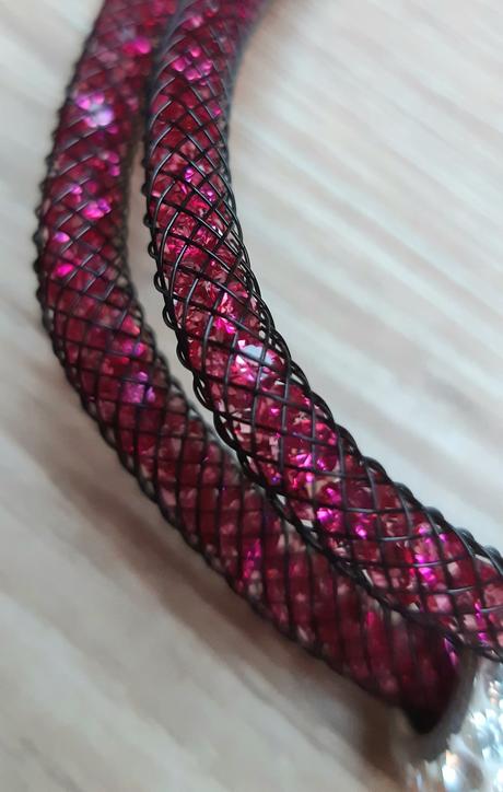 Zaujímavý magnetický náramok,