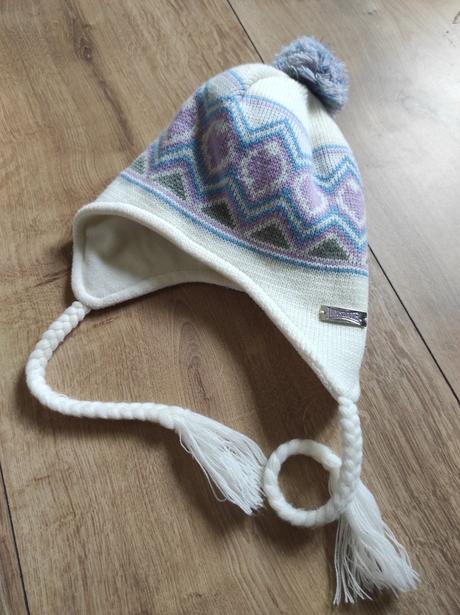 Čiapka, lonsdale,122