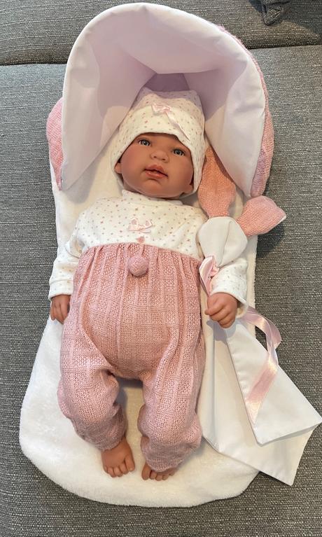 Realistická plačúca bábika llorens, 