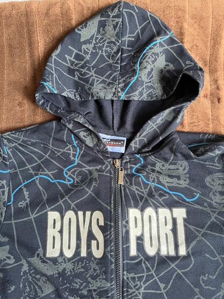 Tmavo- modra mikina s kapucnou, 152