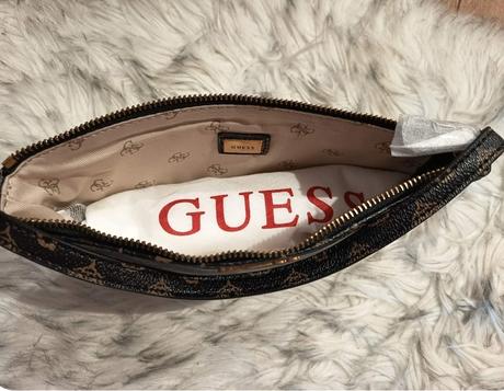 Kabelka, guess
