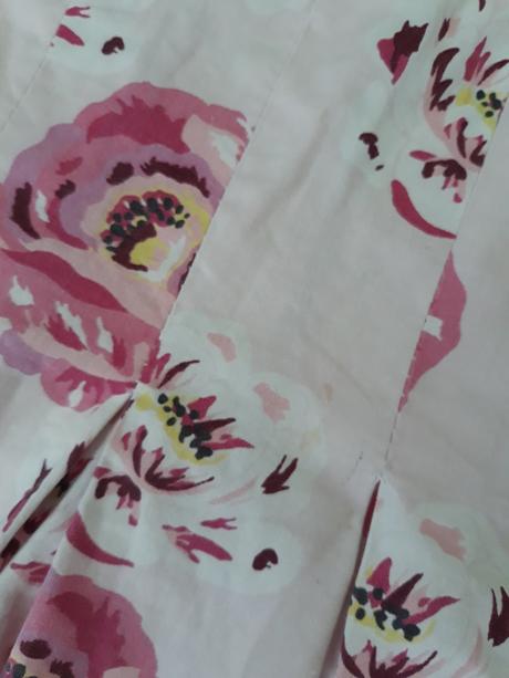 Šatičky s ružami, young dimension,92