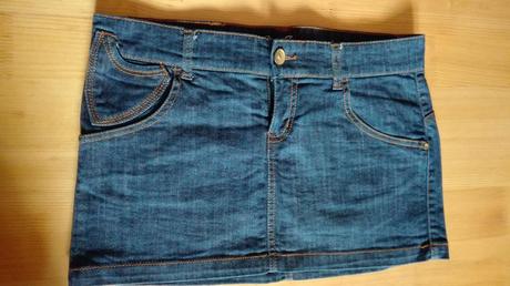 Mini sukne, 38