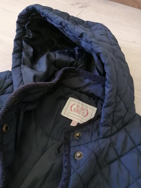 Prešívaná tmavomodrá bunda, 116