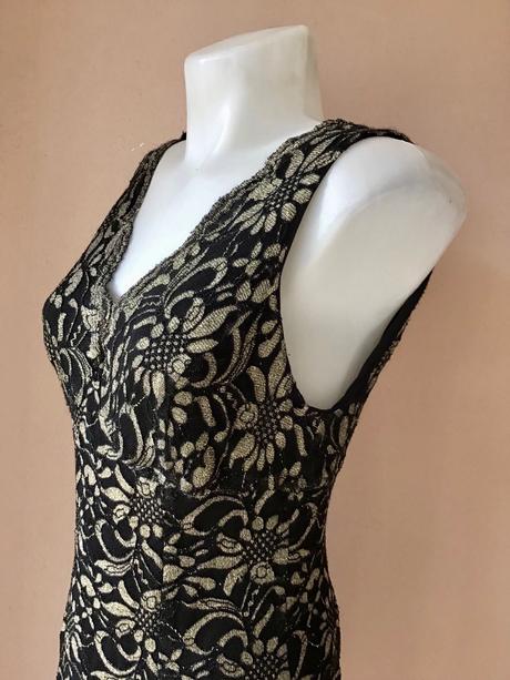 Čierno zlate šaty peacocks, 40