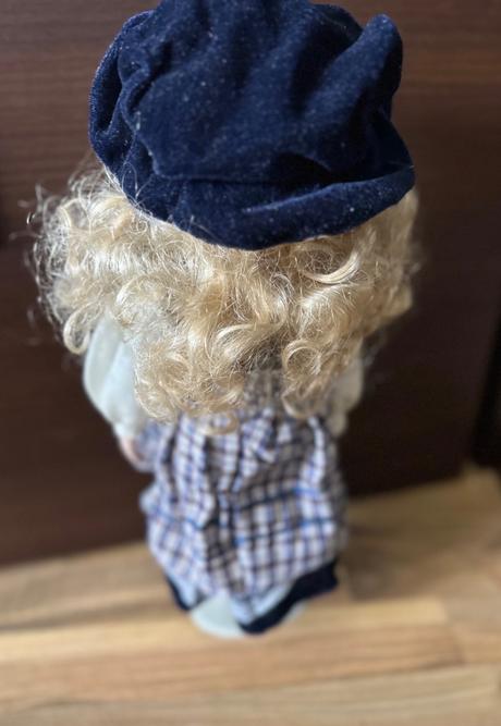 Porcelánova bábika, 