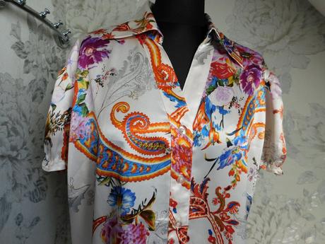 Velmi pekna kvalitna bluzka, 48