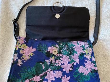 Kabelka atmosphere, atmosphere