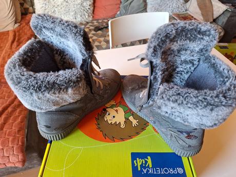 Dievčenské zimné topánky - čižmičky s kožušinou, protetika,36