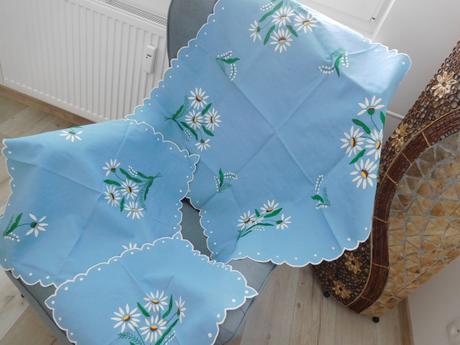 Modrý bavlnený obrus s margarétkou,, 