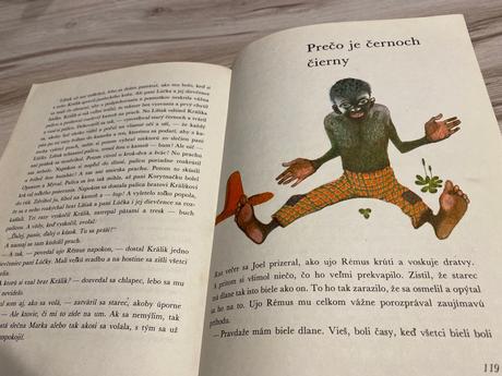 Retro stará kniha rozprávky uja rémusa, 