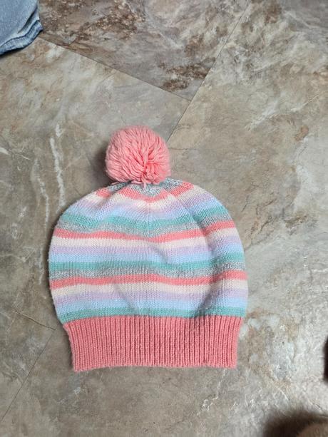 Ružová pásikavá čiapka 110/128, h&m,110